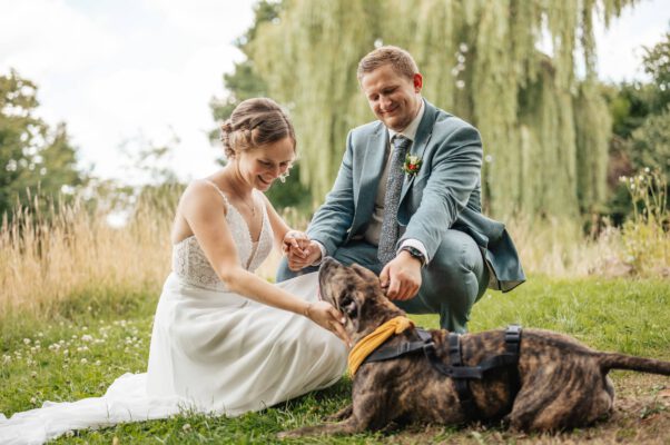 Hochzeitsfotos mit Hund